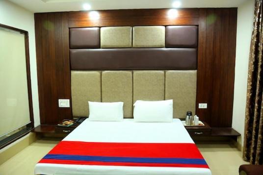 Hotel Ng Paradise Jagadhri ภายนอก รูปภาพ