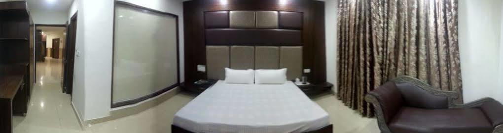 Hotel Ng Paradise Jagadhri ภายนอก รูปภาพ